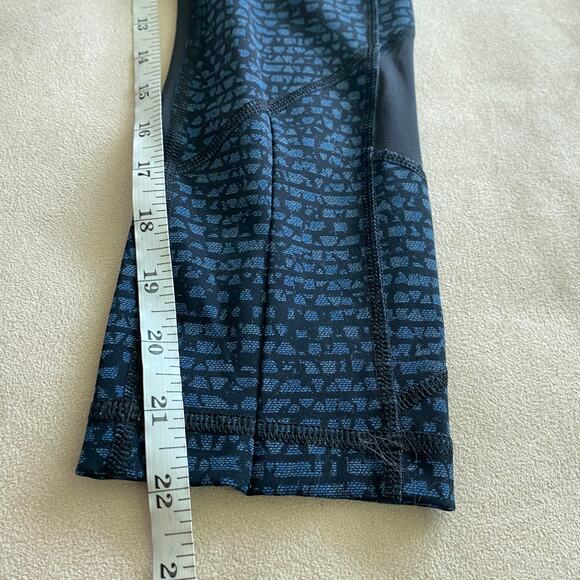 Lululemon Shatter Weave Mesh Pace Rival Crop Leggings Size 4 EUC Blue Black - Picture 10 of 10
